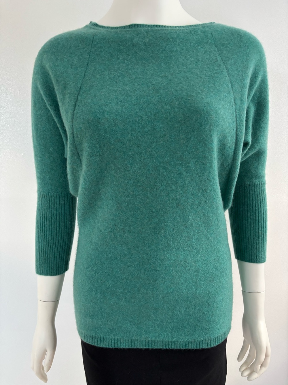 Soft Knit  100% cashmere Boatneck Sweater in Teal